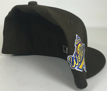 Load image into Gallery viewer, New York Yankees New Era 59FIFTY Fitted World Series 1996 Brown/White New !!!