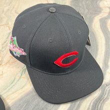 Load image into Gallery viewer, Cincinnati reds pro Standard snapback
