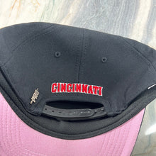 Load image into Gallery viewer, Cincinnati reds pro Standard snapback
