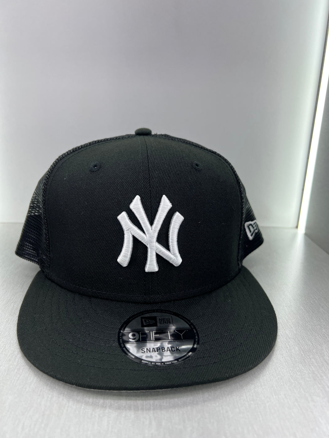 New York Yankees trucker style snapback