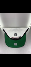 Load image into Gallery viewer, Los Angeles raiders Mitchell &amp; Ness SnapBack white black
