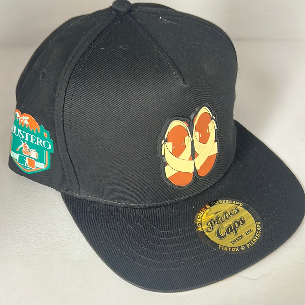 El Austero Huaraches snapback hay