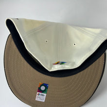 Load image into Gallery viewer, Mexico 🇲🇽 New Era Fitted Hat 🧢
