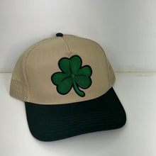 Load image into Gallery viewer, Trebol snapback hat
