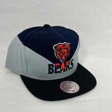 Load image into Gallery viewer, Chicago Cubs Mitchell &amp; Ness Snapback Hat 🧢
