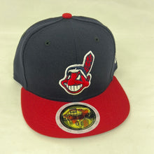 Load image into Gallery viewer, Cleaveland Indians New Era fitted hat 🧢
