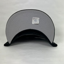Load image into Gallery viewer, Raiders New Era Snapback Hat 🧢 Gray Bottom

