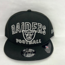 Load image into Gallery viewer, Raiders Football 🏈 New Era Snapback Hat 🧢
