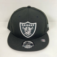 Load image into Gallery viewer, Raiders new era snapback hat gray bottom
