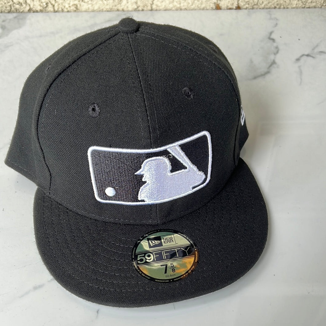 MLB logo black white fitted size 758