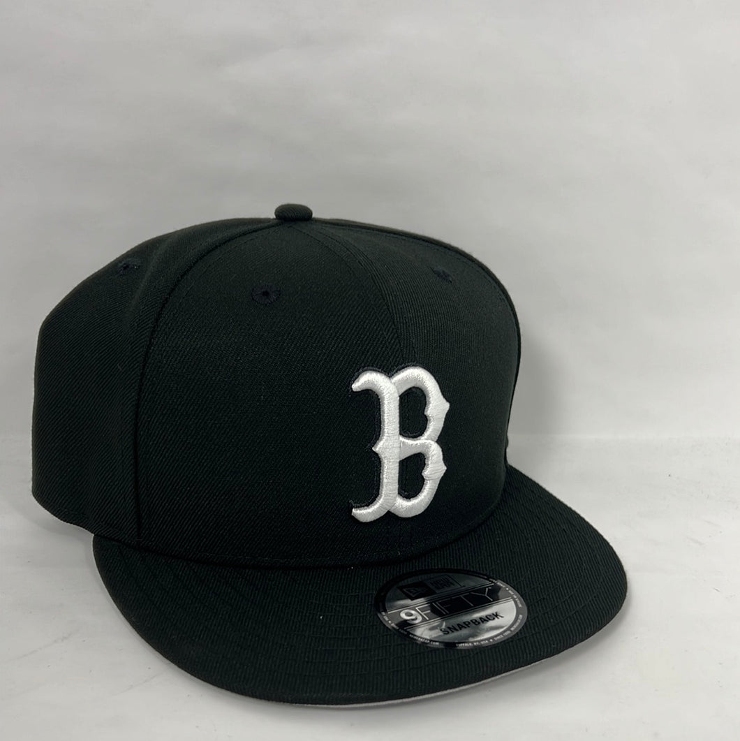 Boston Red Sox New Era Snapback Hat Black White Gray Bottom
