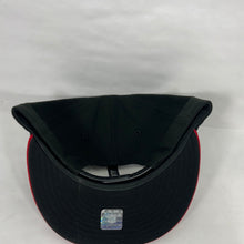 Load image into Gallery viewer, Raiders new era snapback hat black red
