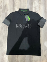Load image into Gallery viewer, Hugo boss polo size XL
