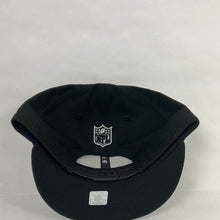 Load image into Gallery viewer, Raiders Football 🏈 New Era Snapback Hat 🧢
