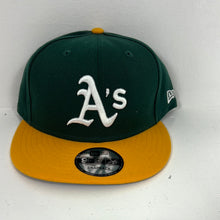 Load image into Gallery viewer, Oakland Athletics new era snapback hat 2 tone gray bottom
